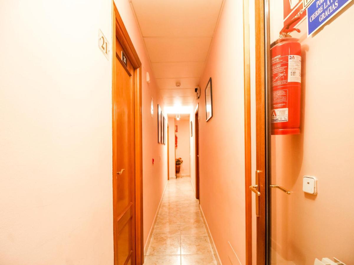 Oyo Hospedaje El Gato Σεγκόβια Εξωτερικό φωτογραφία