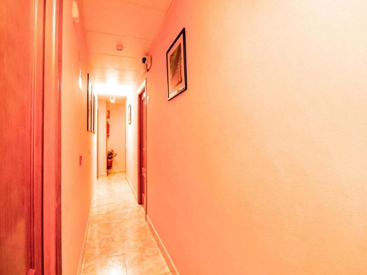 Oyo Hospedaje El Gato Σεγκόβια Εξωτερικό φωτογραφία